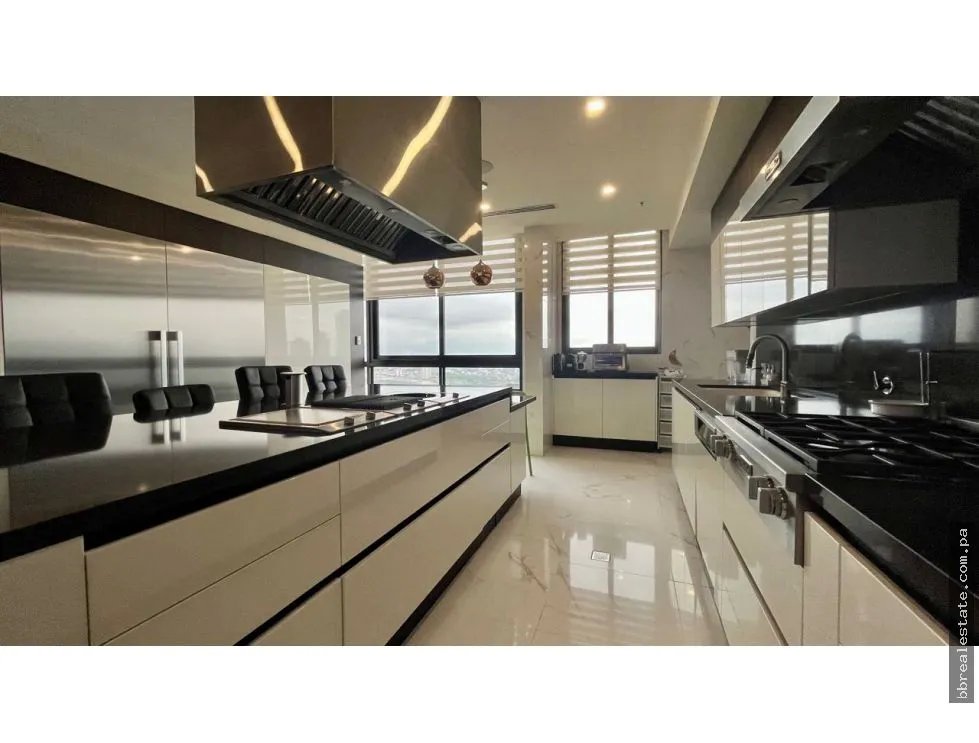 Venta de penthouse en Santa María
