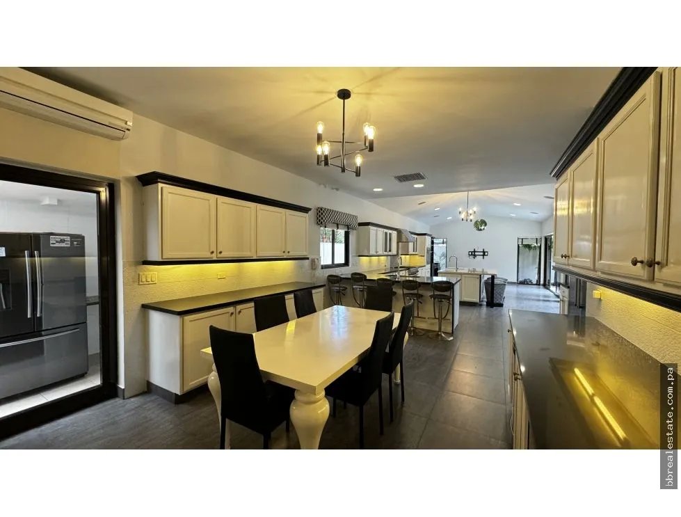 Venta casa en  Costa del Este PH Antigua