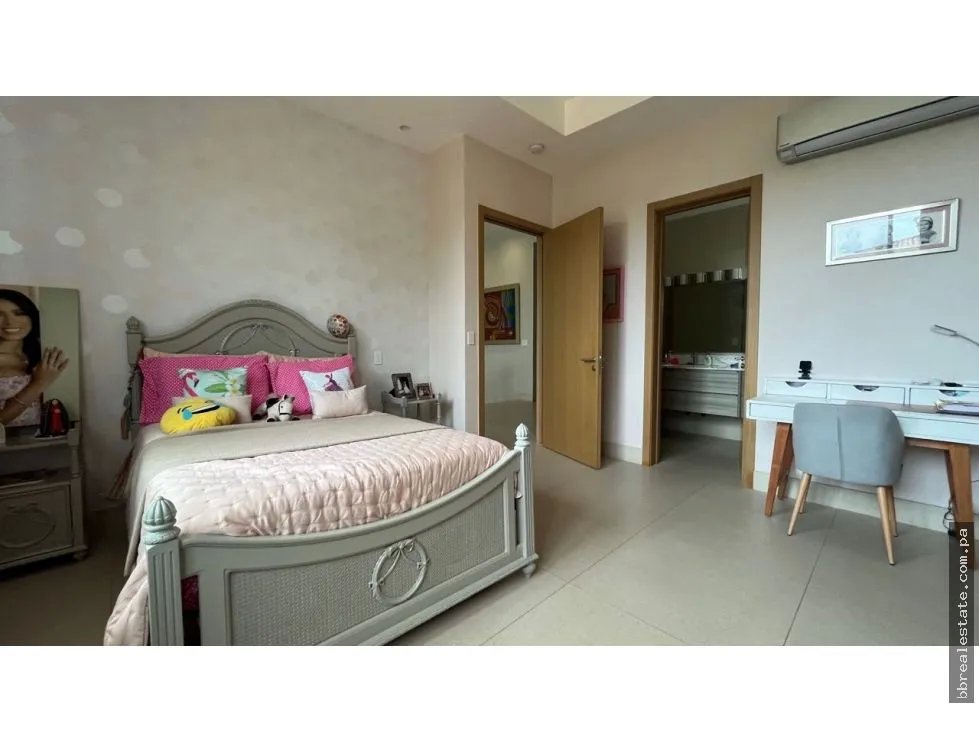 Venta de casa en Santa María, PH The Grove