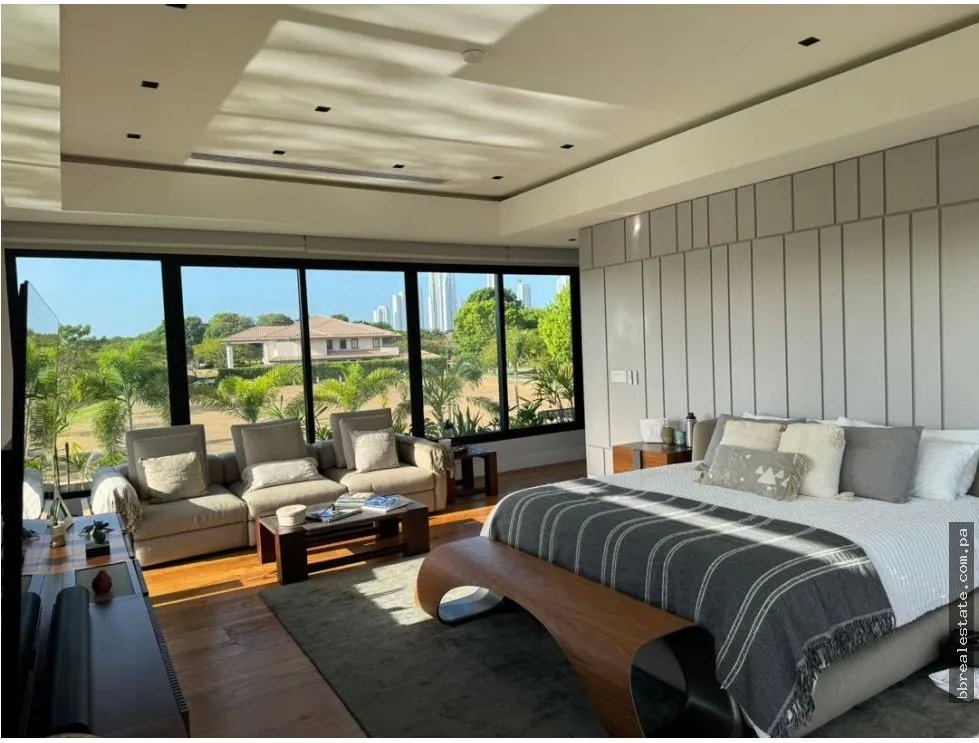Venta de casa en Santa María