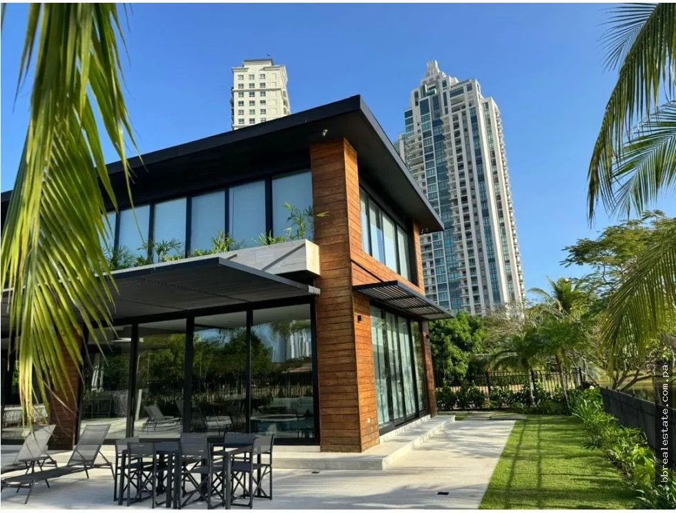 Venta de casa en Santa María