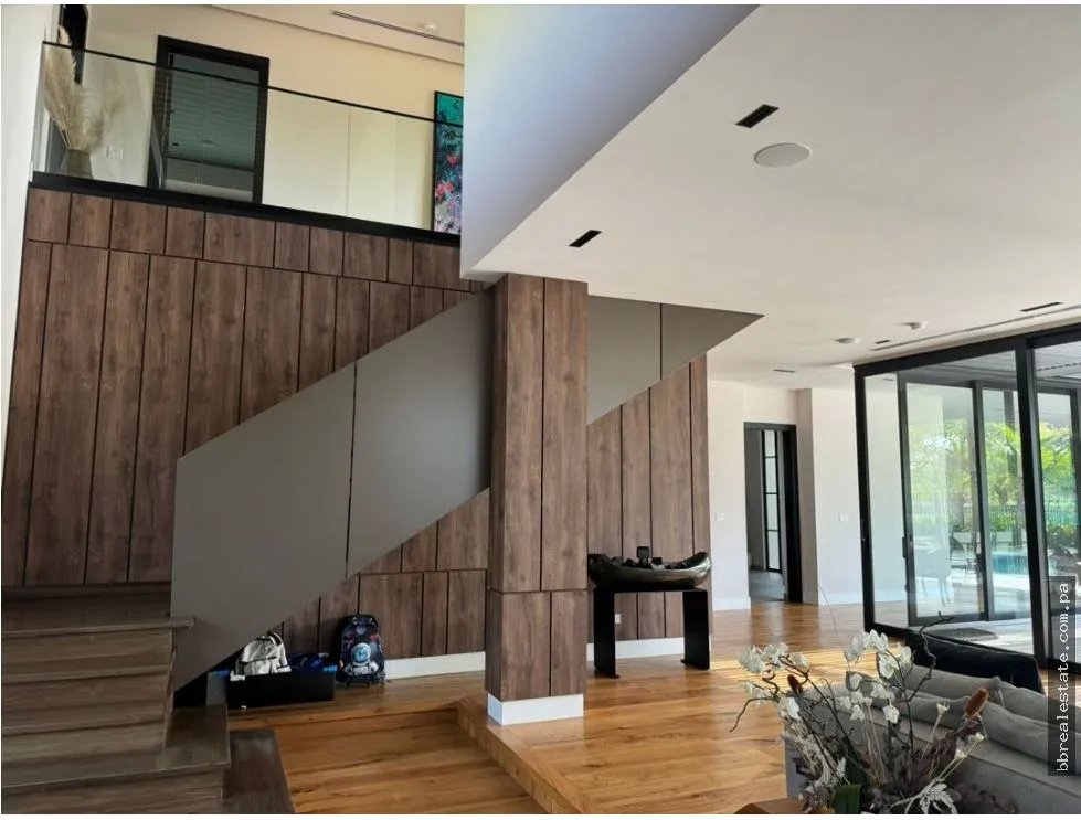 Venta de casa en Santa María