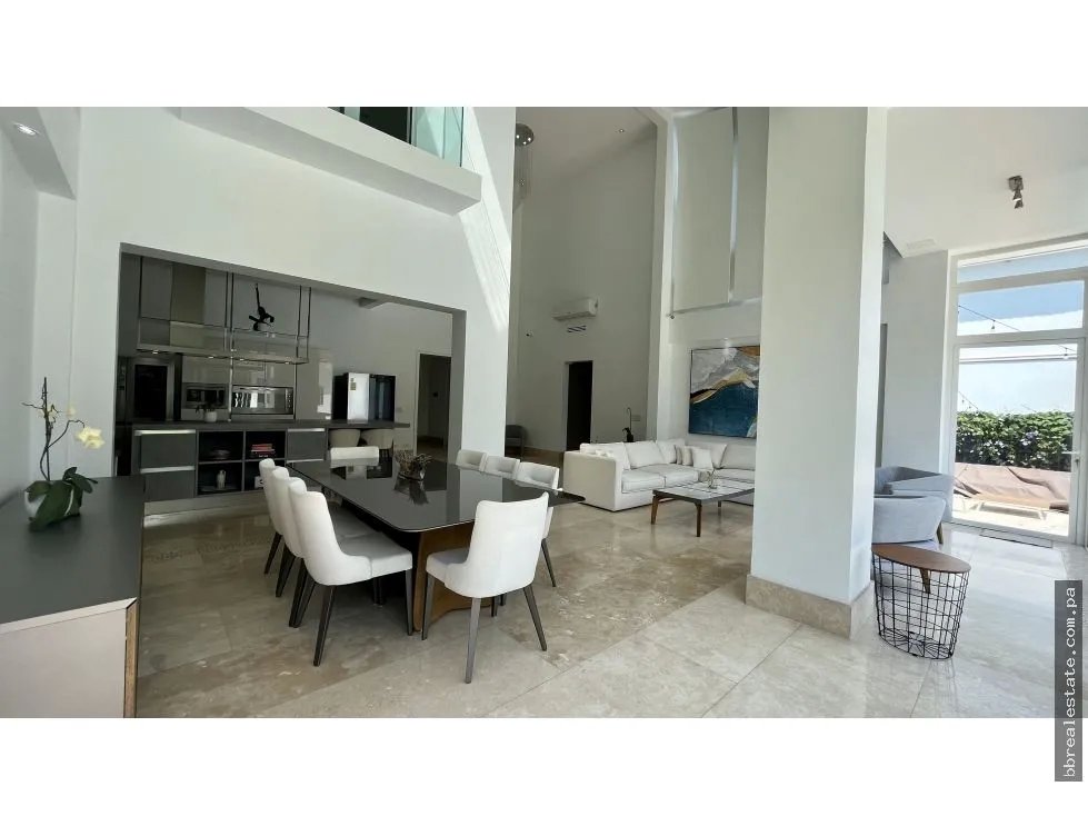 Alquiler de casa en Santa María, Fairway Estate