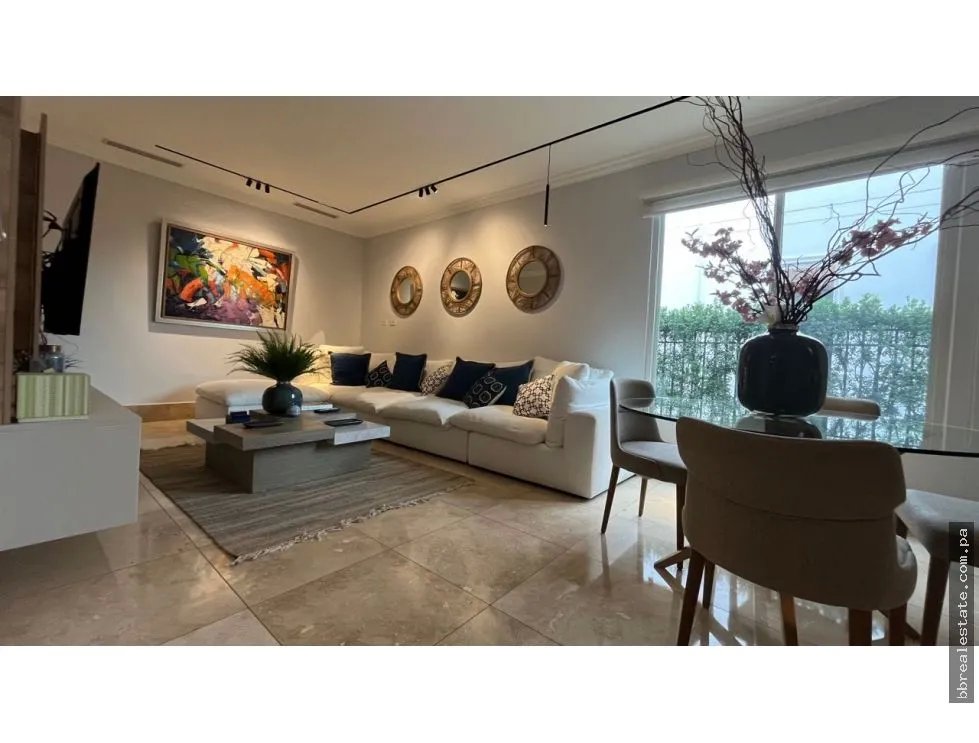 Venta de casa en Santa María
