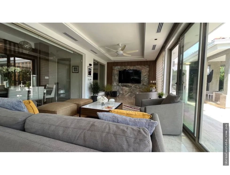 Venta de casa en Santa María