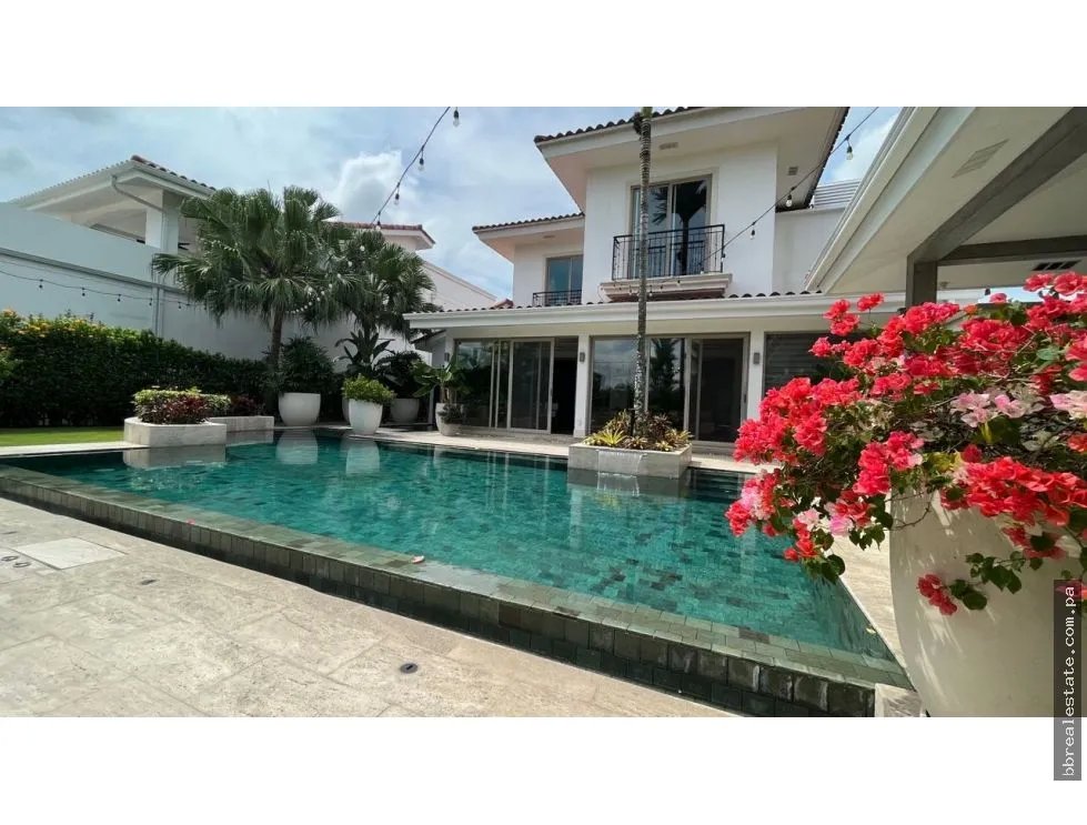 Venta de casa en Santa María