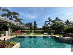 Venta de casa en Santa María