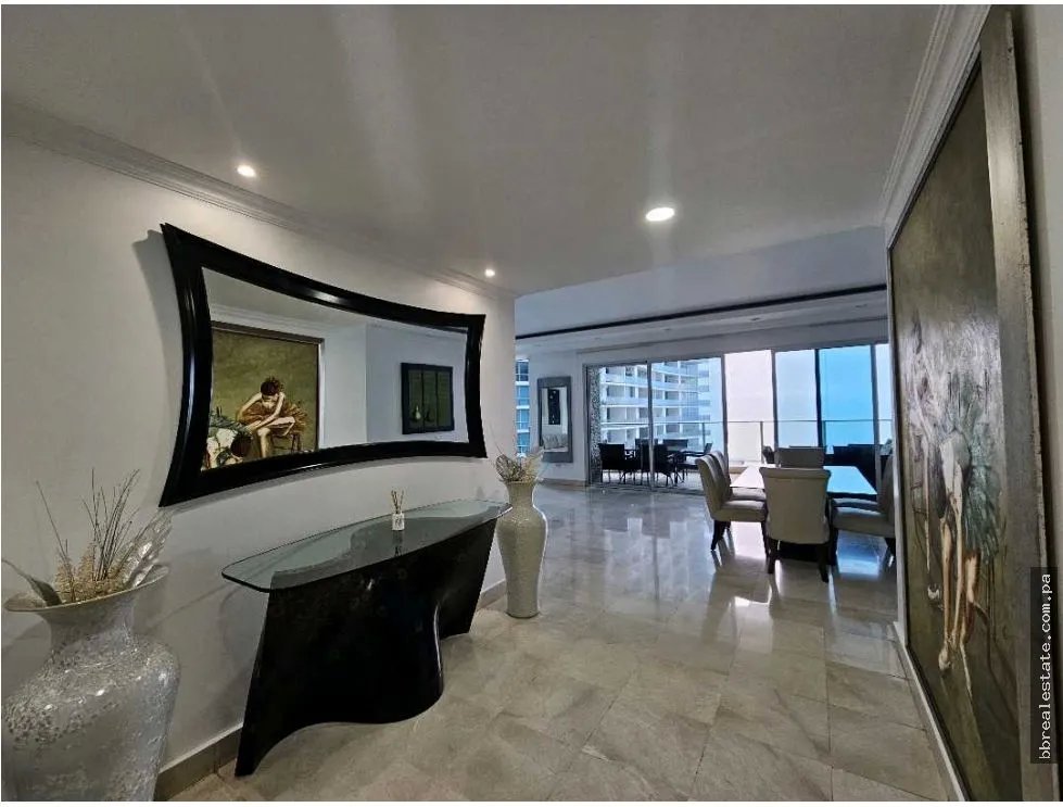 Apartment for sale in Punta Pacifica