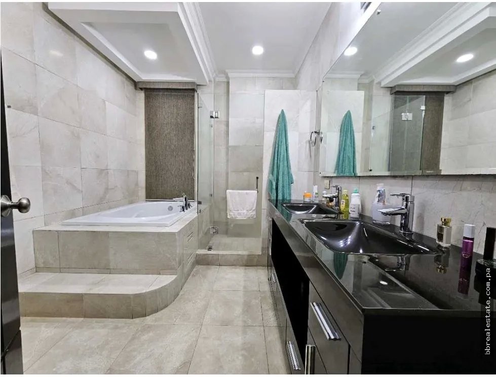 Venta de apartamento en Punta Pacifica, Ph Pacific Village