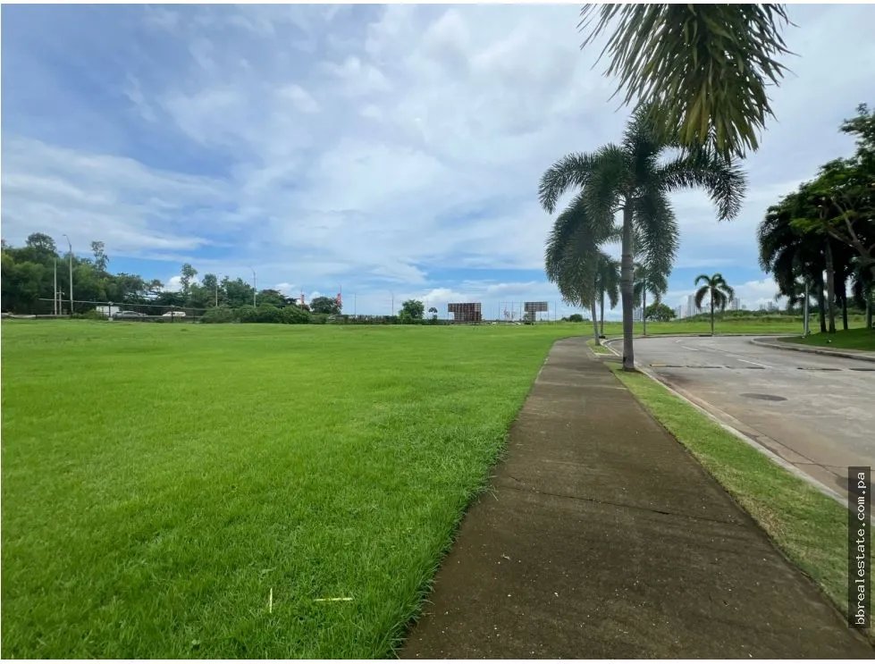 Venta de terreno en  Costa del Este, Primera línea al mar