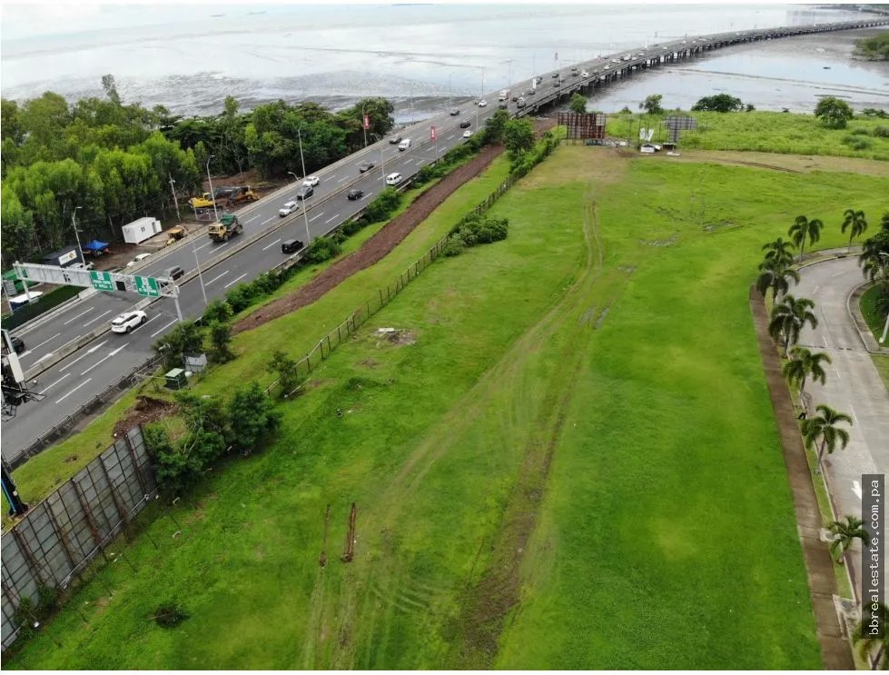 Venta de terreno en  Costa del Este, Primera línea al mar