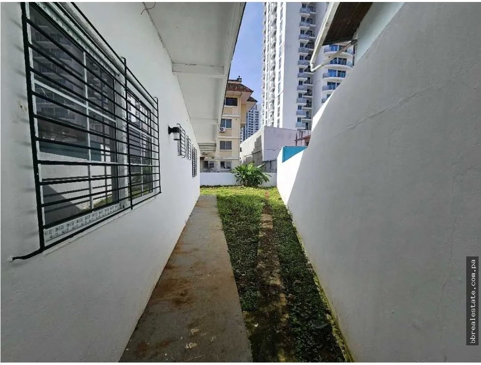 Venta de casa en Hato Pintado, Calle Sauces