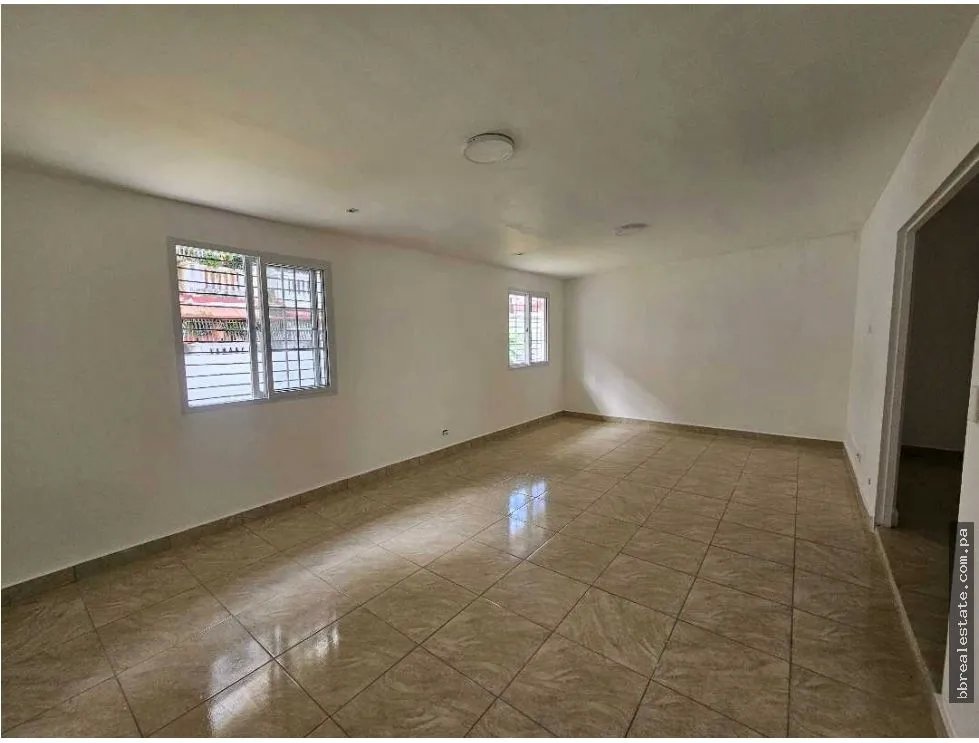 Venta de casa en Hato Pintado, Calle Sauces