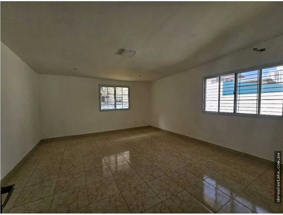 Venta de casa en Hato Pintado, Calle Sauces