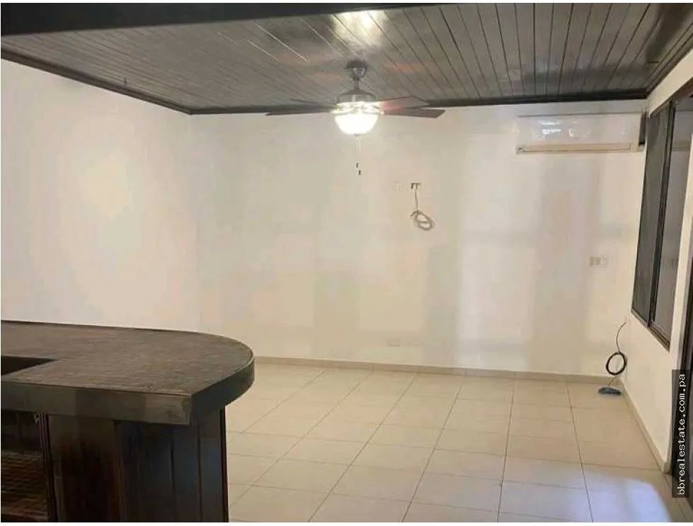 Venta de Casa en la Alameda , Calle principal