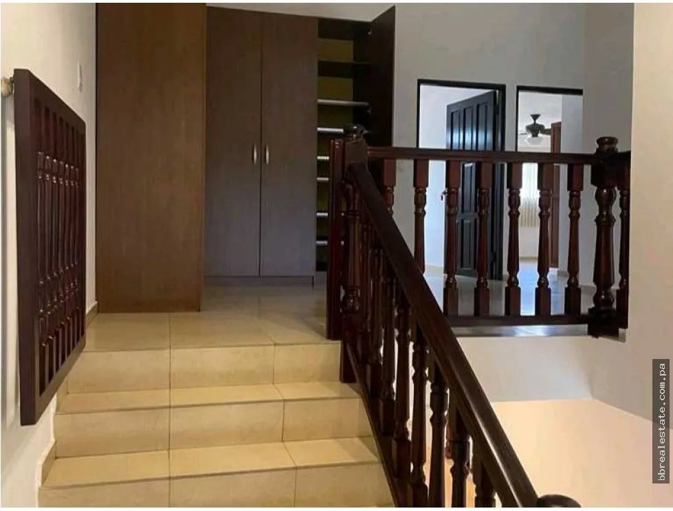 Venta de Casa en la Alameda , Calle principal
