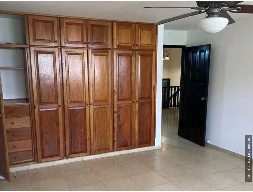 Alquiler de Casa en la Alameda , Calle principal