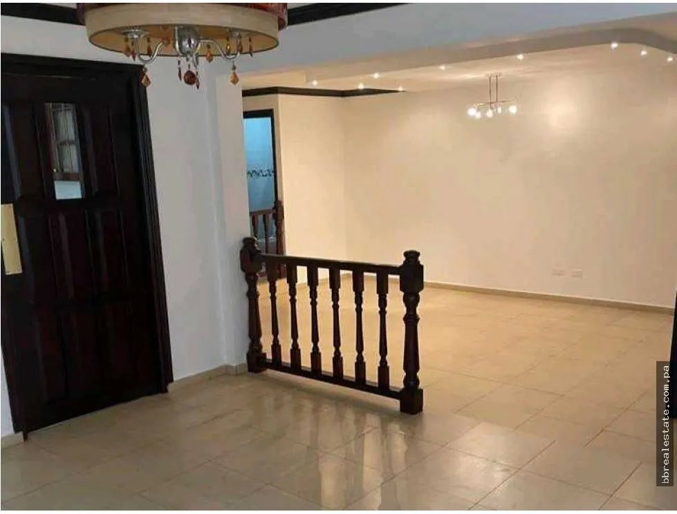 Alquiler de Casa en la Alameda , Calle principal