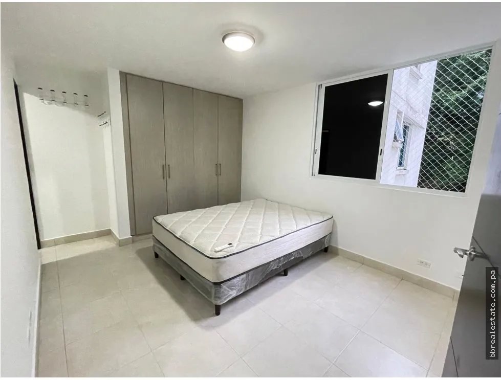 Apartment for sale in Edison Park