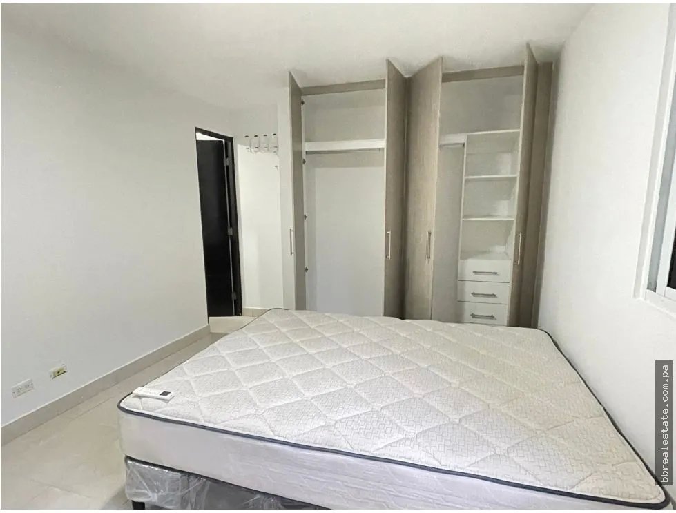 Apartment for sale in Edison Park