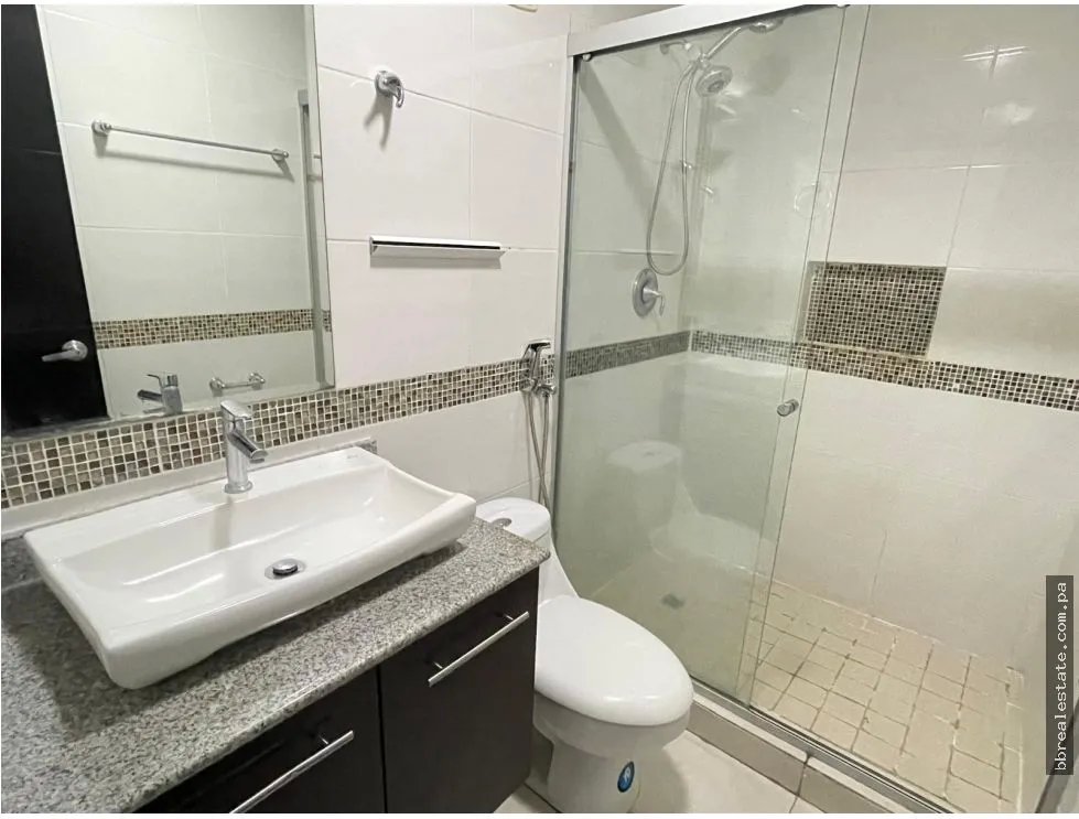 Apartment for sale in Edison Park