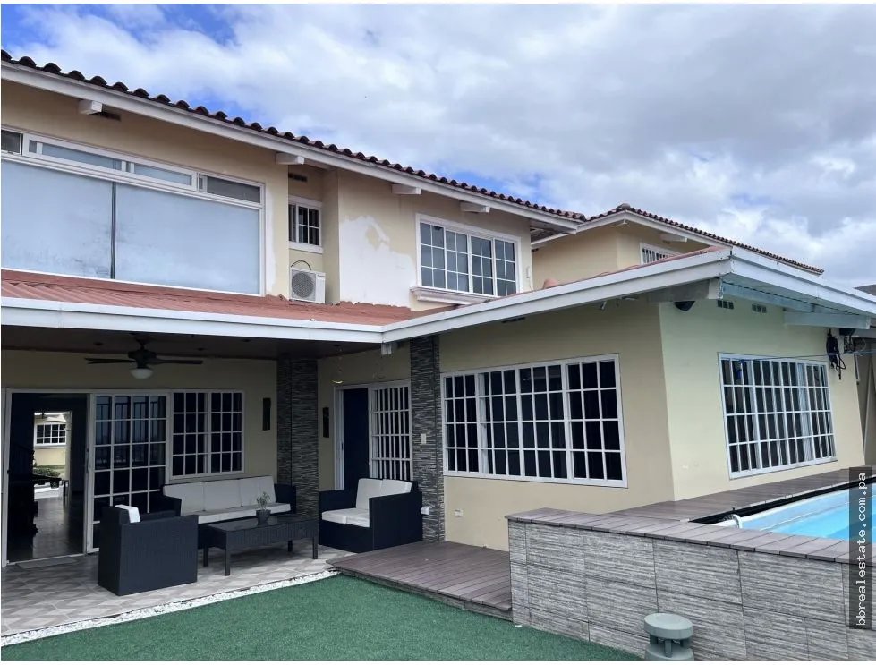 Venta de casa en Villa Lucre, Ph Altos de San Rafael