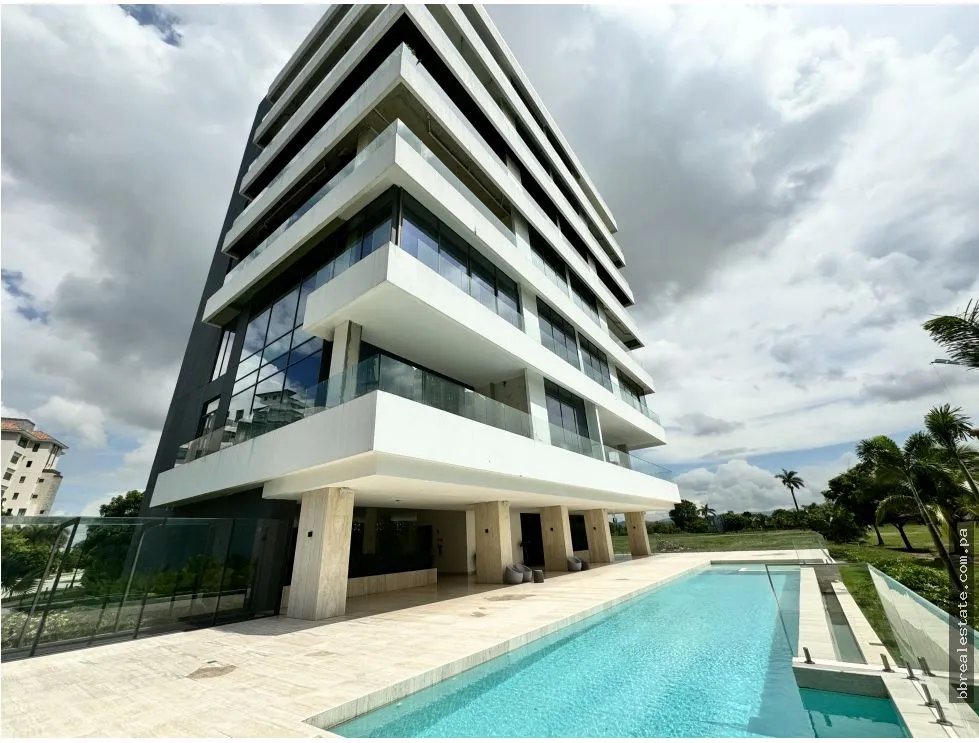Venta de apartamento en Santa María, Ph 818