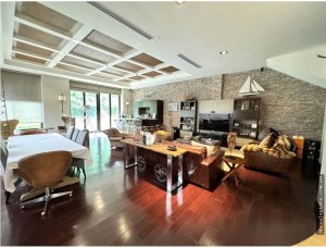 Venta de casa en Clayton