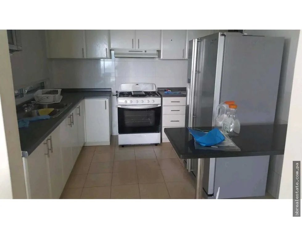 Apartment for sale in Edison Park