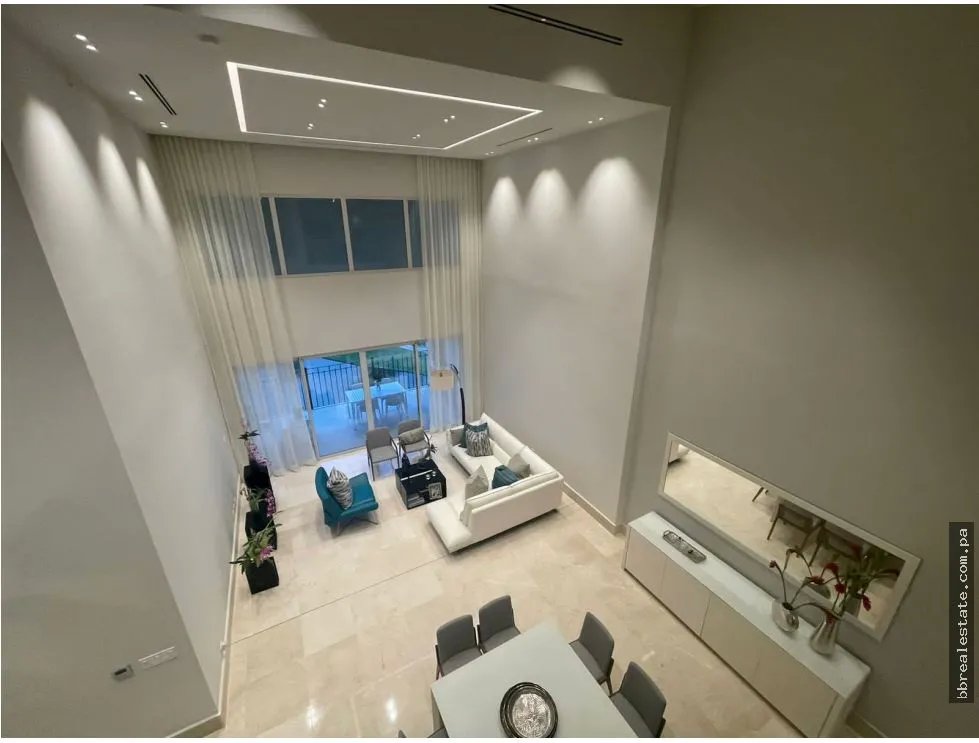 Apartment for sale in Santa Maria