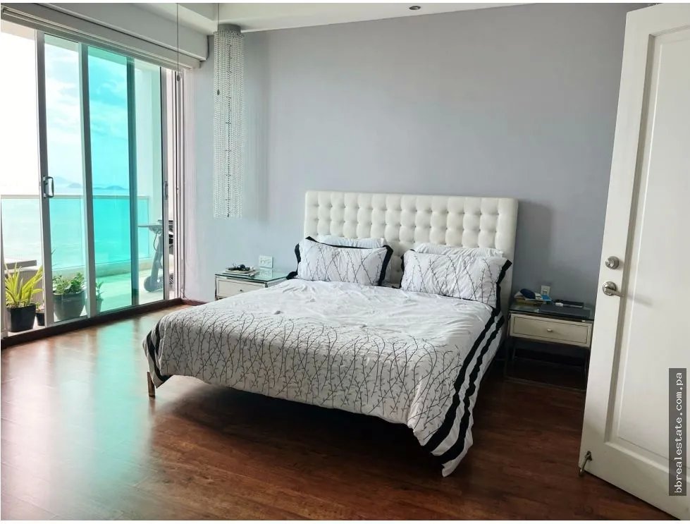 Apartment for sale in Costa del Este