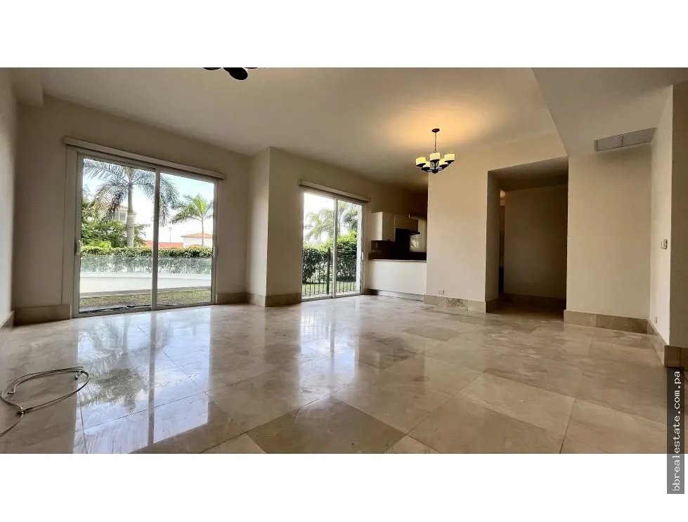 Apartment for sale in Santa Maria