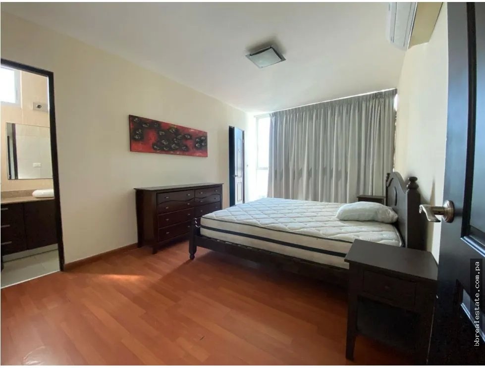 Apartment for sale in Punta Pacifica