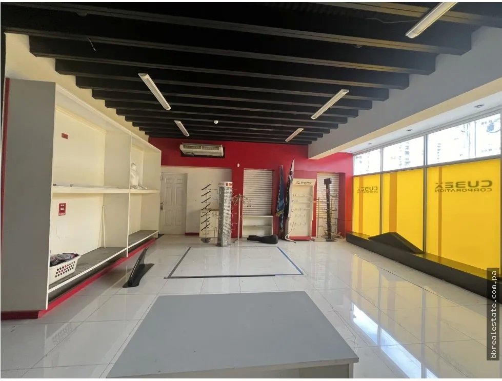 Venta de edificio con bodega en Costa del Este