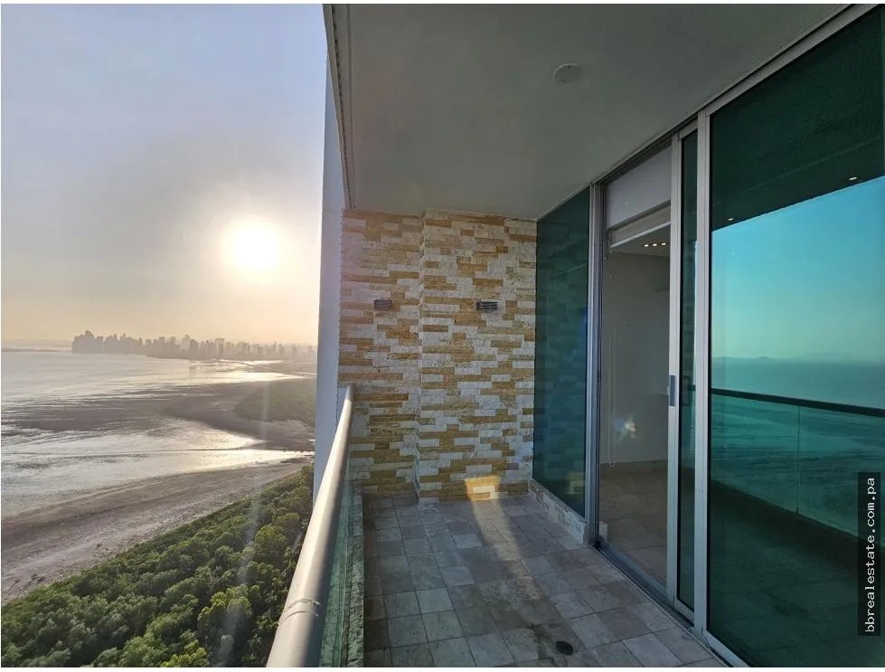 Venta de apartamento en Costa del Este, P.H. Ocean Two