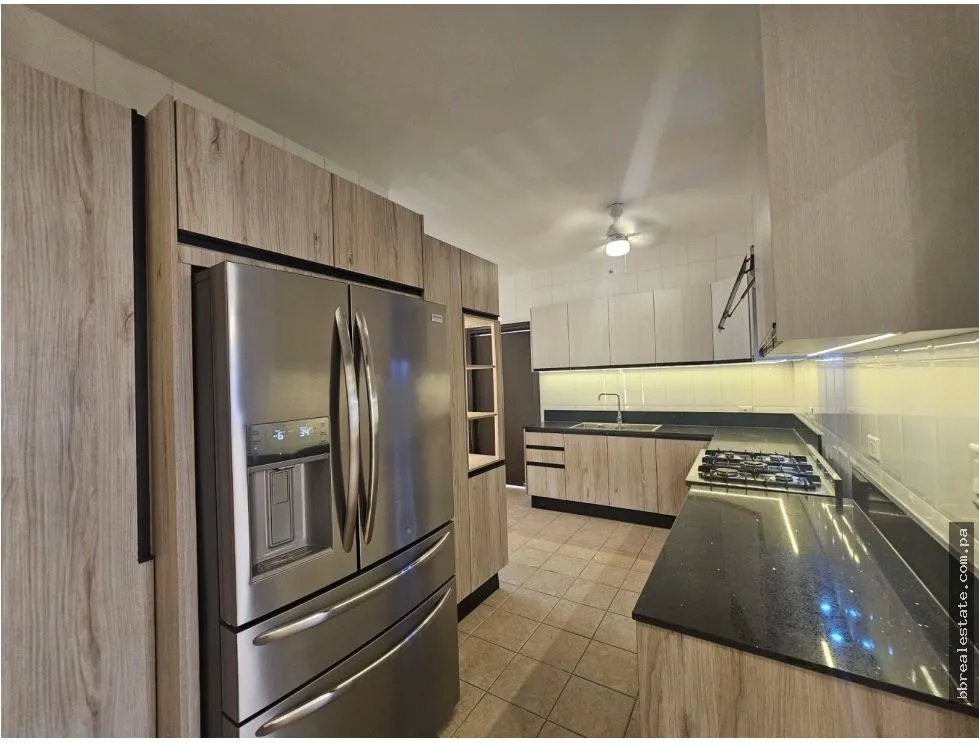 Alquiler de  casa residencial en Costa del Este, Ph Palmeras del Este