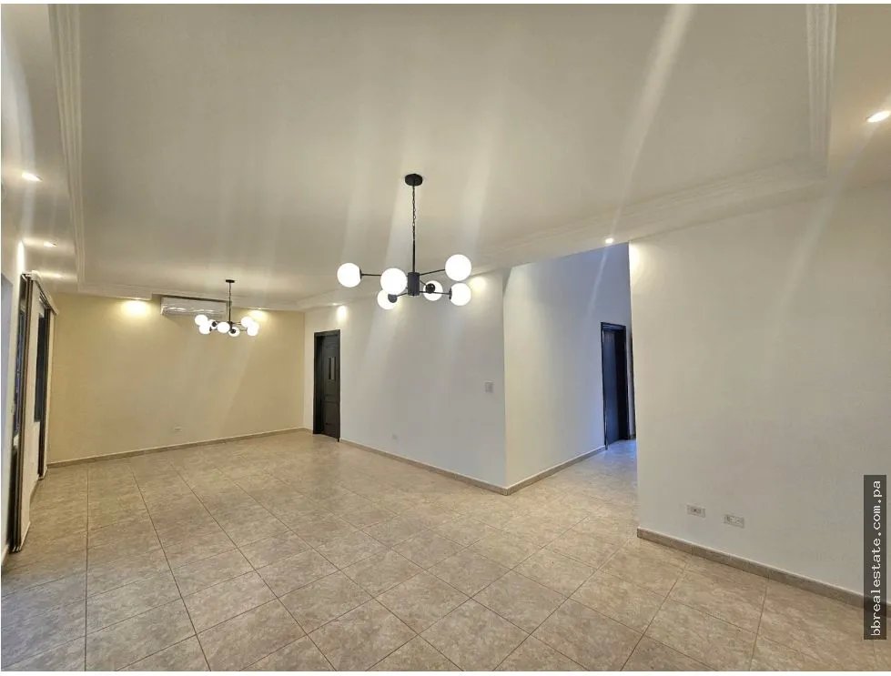 Alquiler de  casa residencial en Costa del Este, Ph Palmeras del Este