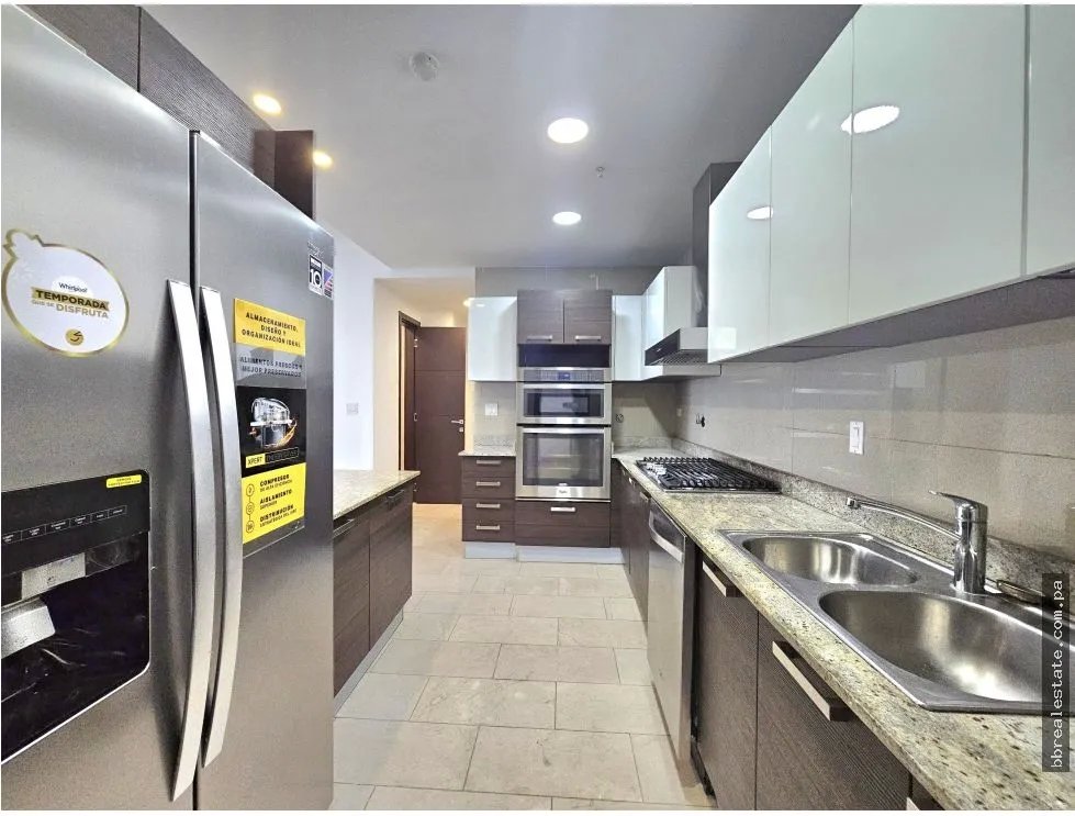 Apartment for sale in Punta Pacifica