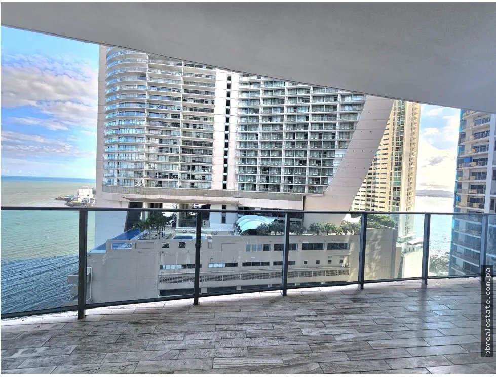 Apartment for sale in Punta Pacifica