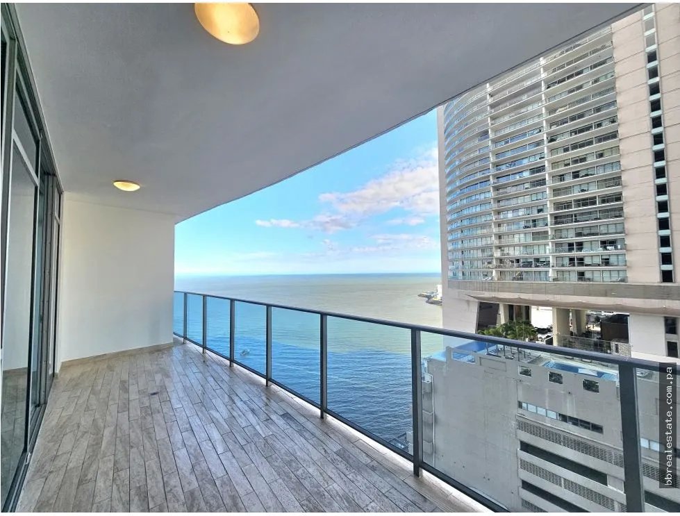 Apartment for sale in Punta Pacifica