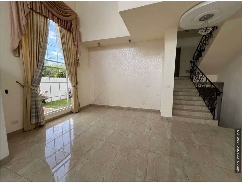 Single Family House for sale in Altos del Golf