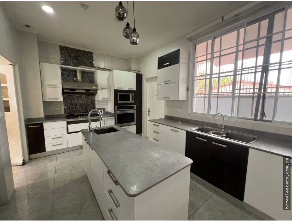 Venta de casa en San Francisco, Altos del Golf