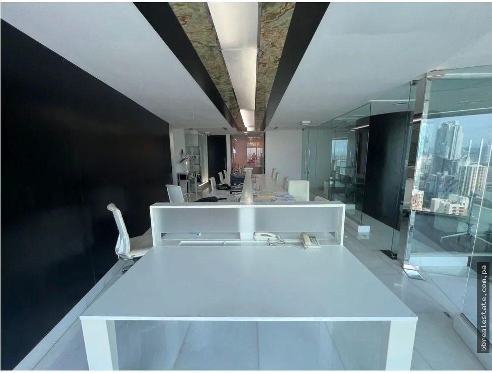 Venta de oficina Amoblada en Punta Pacífica, Ph Oceanía Torre 1000