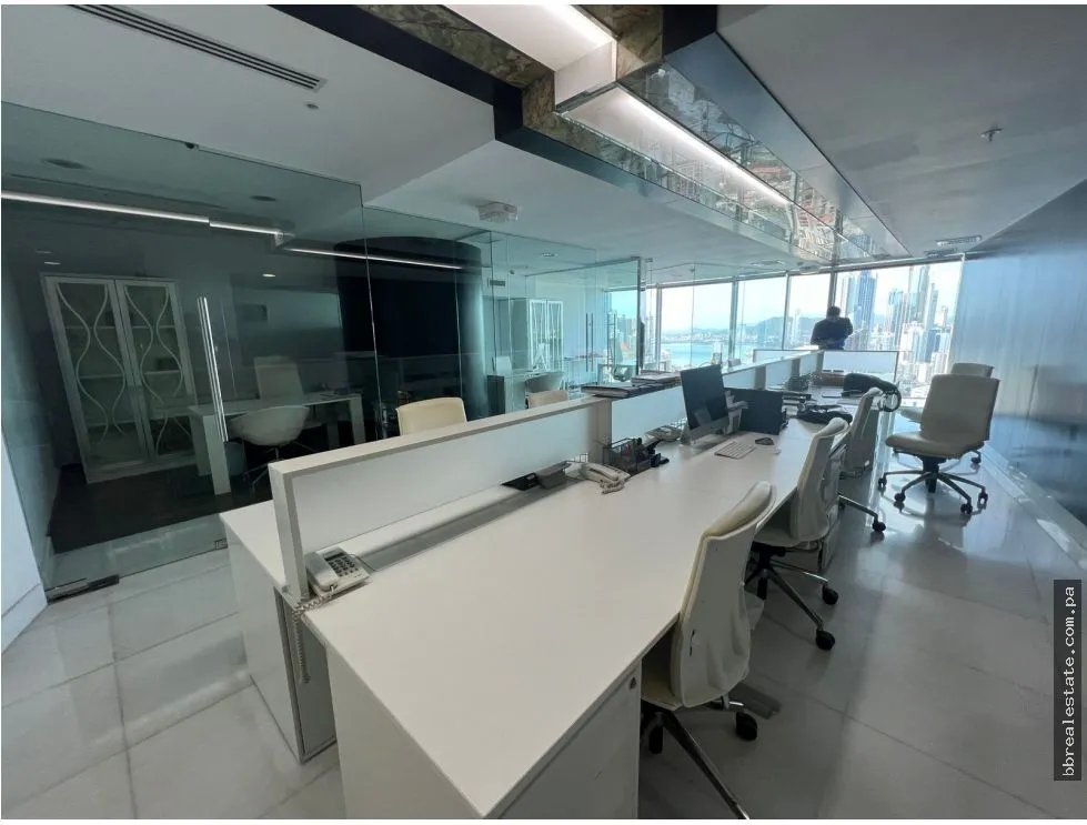 Venta de oficina Amoblada en Punta Pacífica, Ph Oceanía Torre 1000