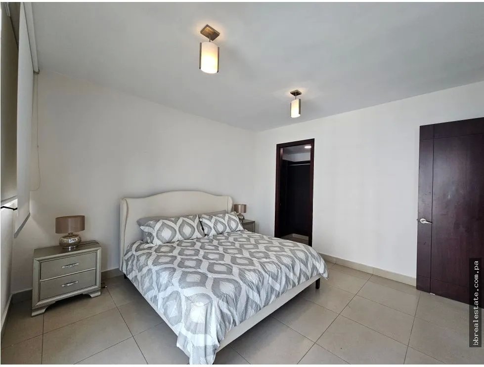 Apartment for sale in Punta Pacifica