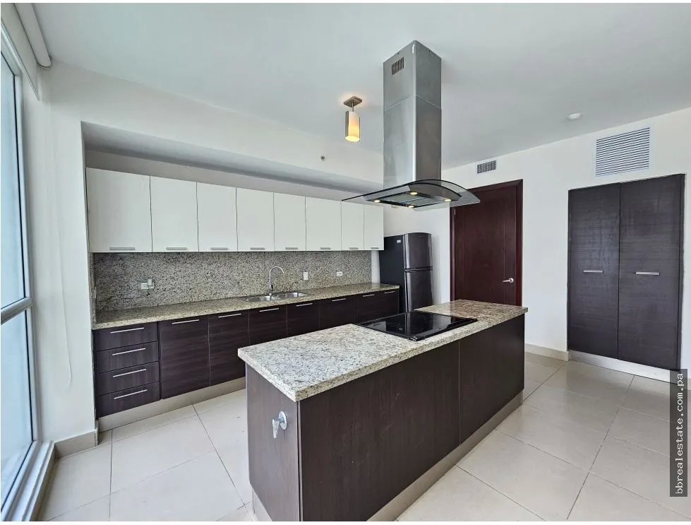 Venta de apartamento en Punta Pacifica, PH Oceanaire