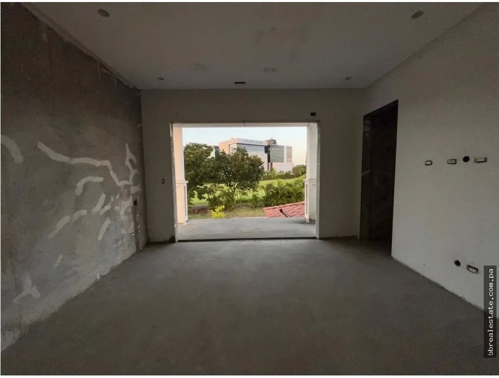 Venta de casa en Santa María, Fairway Estates