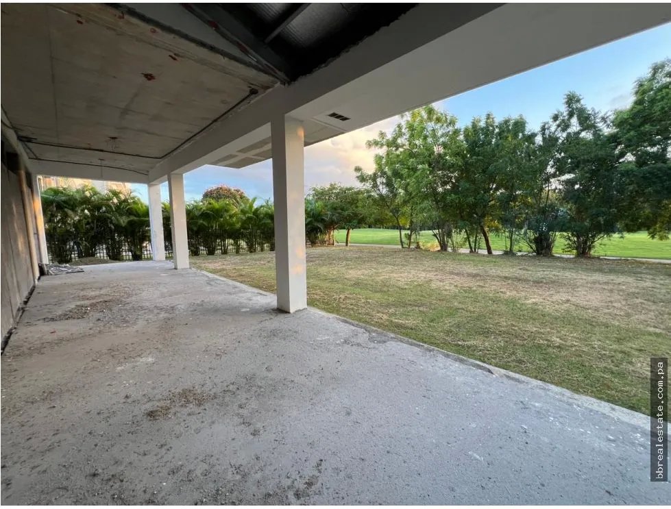 Venta de casa en Santa María, Fairway Estates