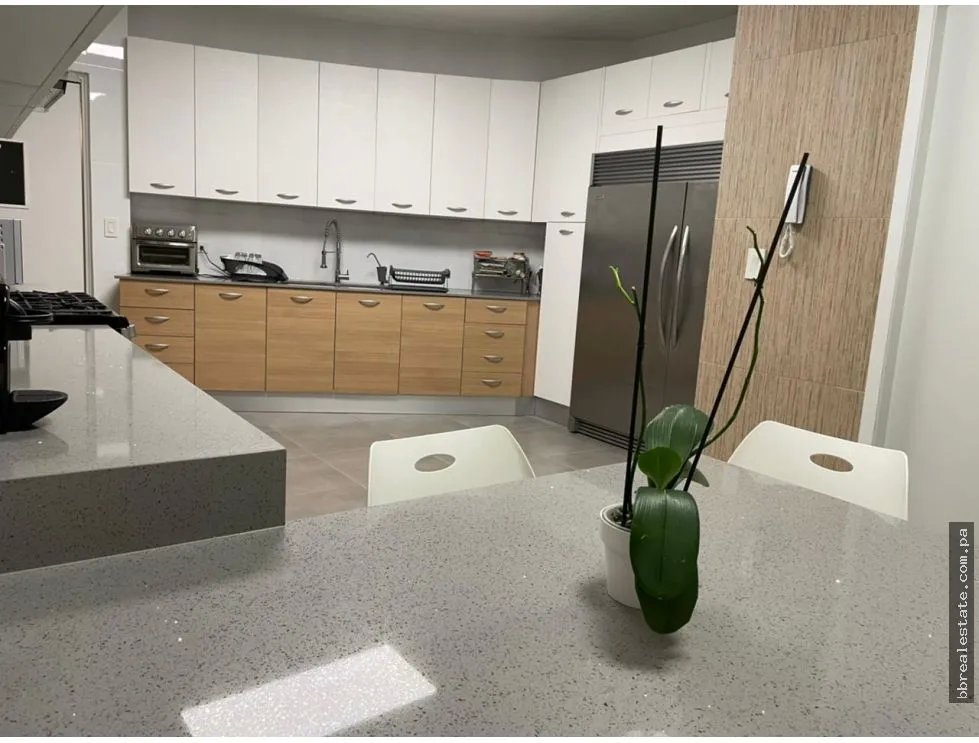 Alquiler de apartamento en PH Torres del Parque, Punta Paitilla