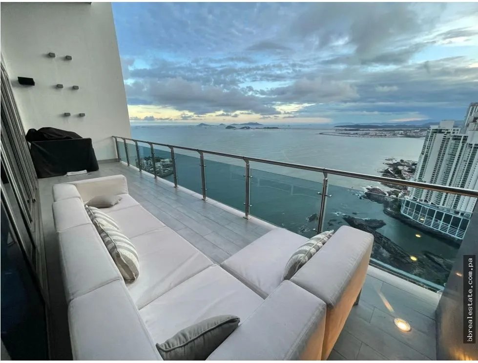 Penthouse for sale in Punta Pacifica